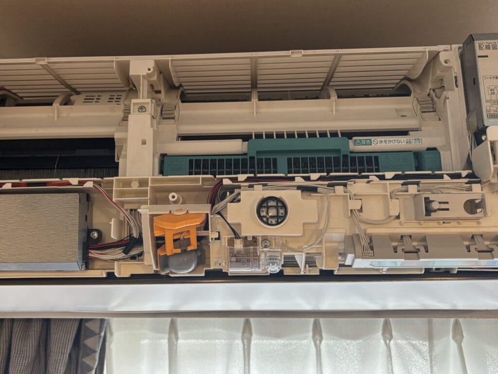 【施工事例】 エアコン基盤修理ビフォアー・アフター