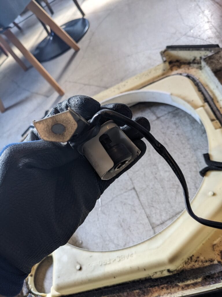 業務用エアコン水漏れ修理