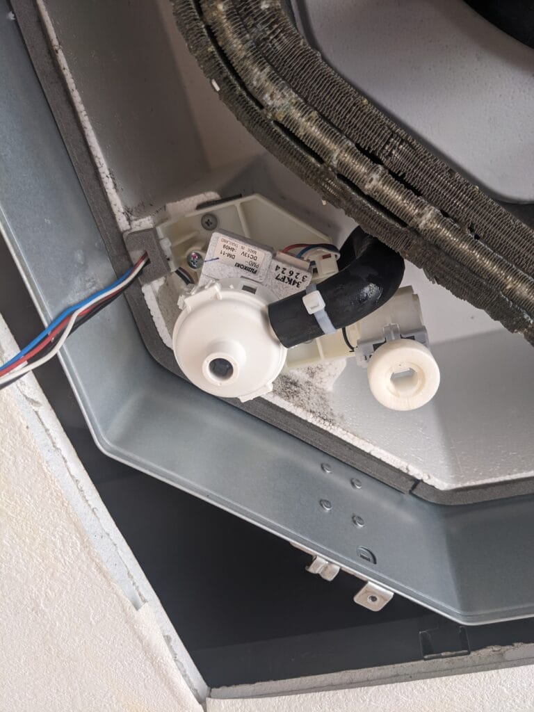 業務用エアコン水漏れ修理