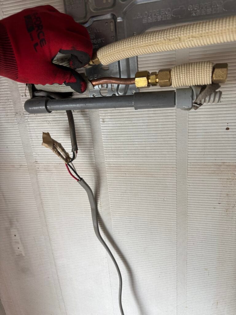 家庭用エアコン隠蔽配管