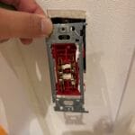 府中市のコンセント交換ビフォー・アフター