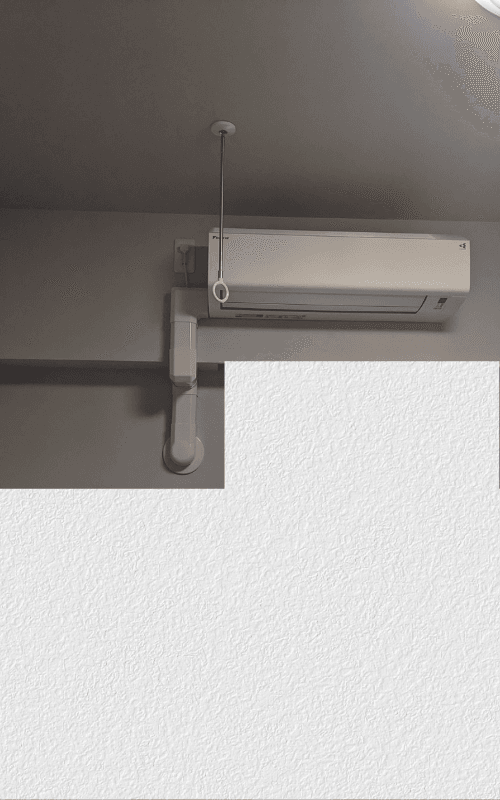 エアコン化粧カバー取付ビフォーアフター