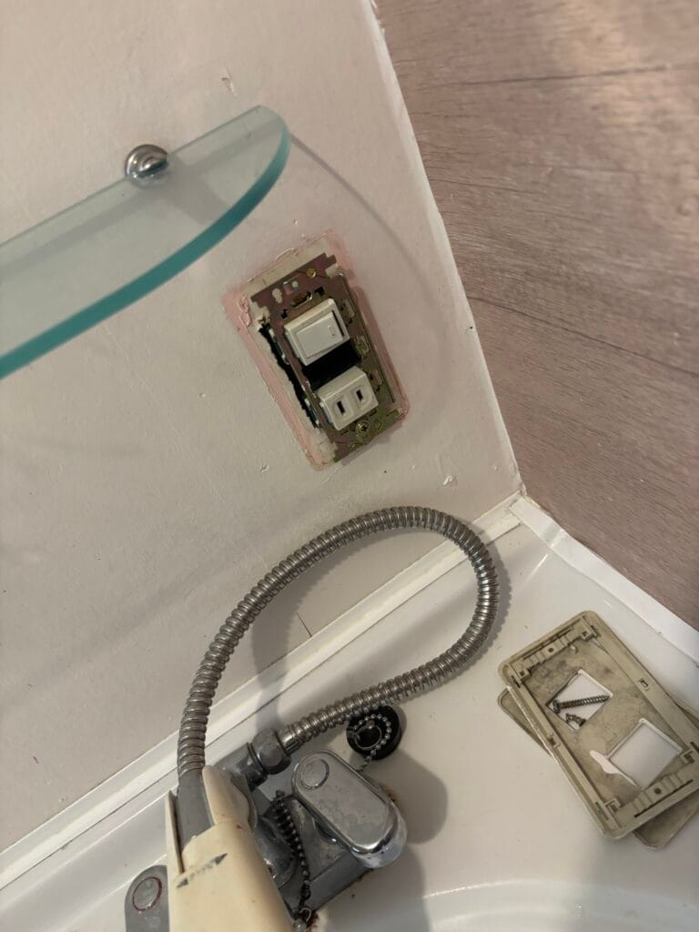 コンセント移設ビフォー・アフター