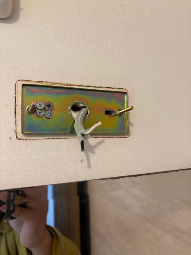 照明取外しビフォー・アフター