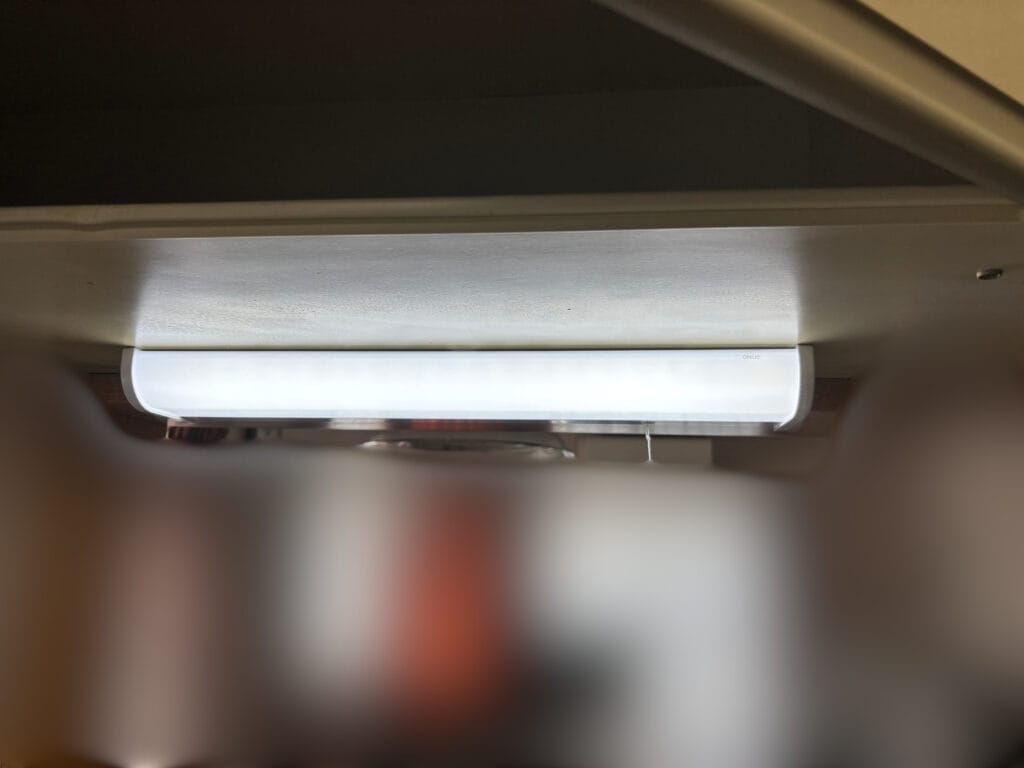 キッチン手元灯LED照明交換後
