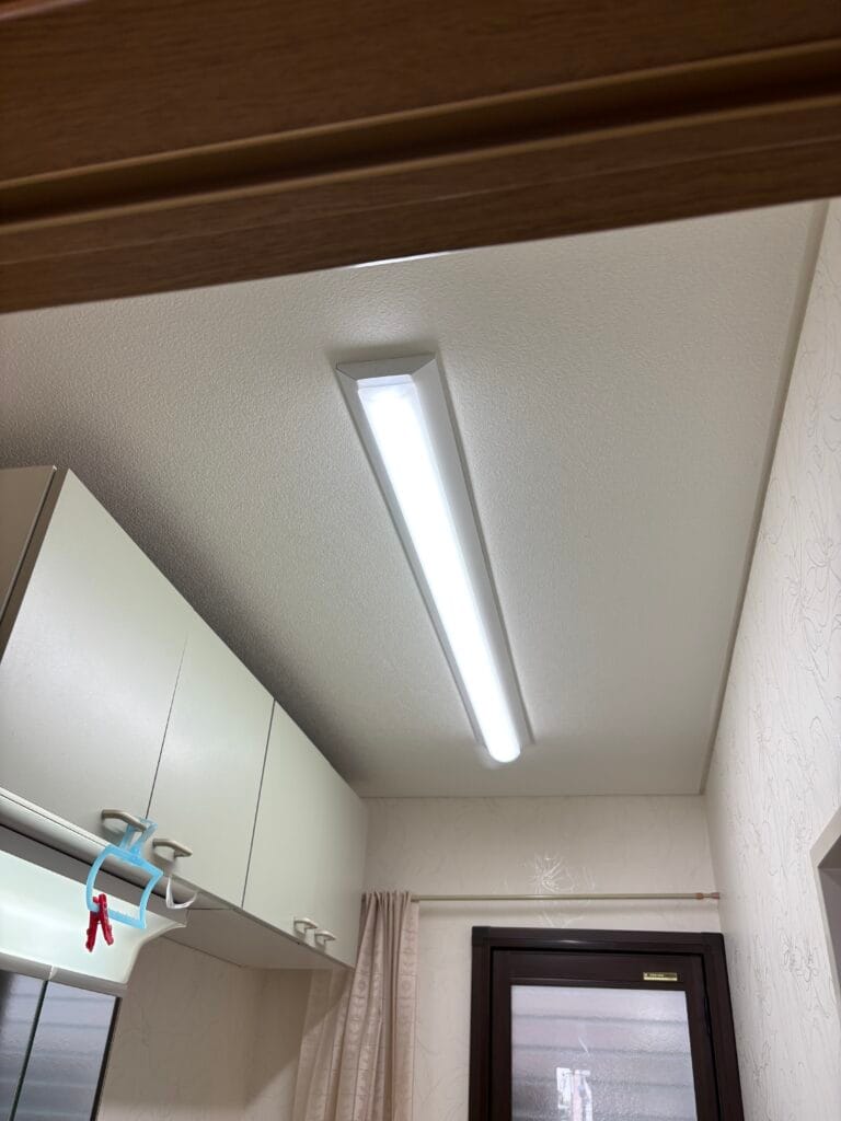 化粧室LED照明交換後
