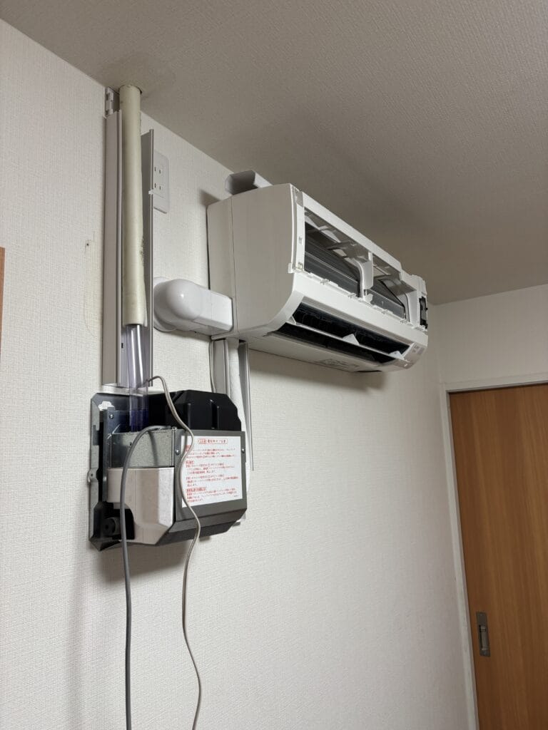 国分寺市 隠蔽配管、ドレンアップキット設置工事中